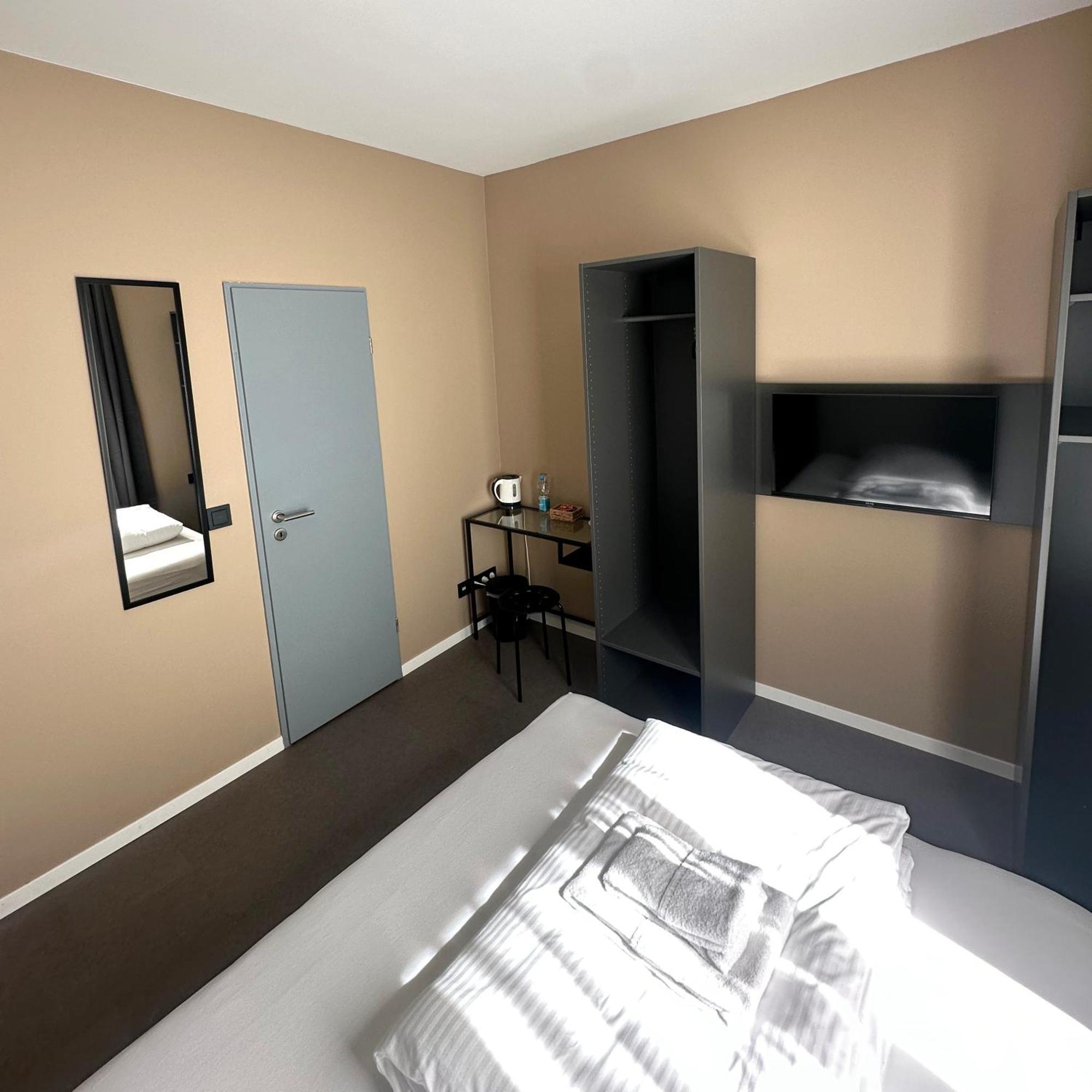 Benztown Hotel Gaestehaus Stuttgart Ngoại thất bức ảnh